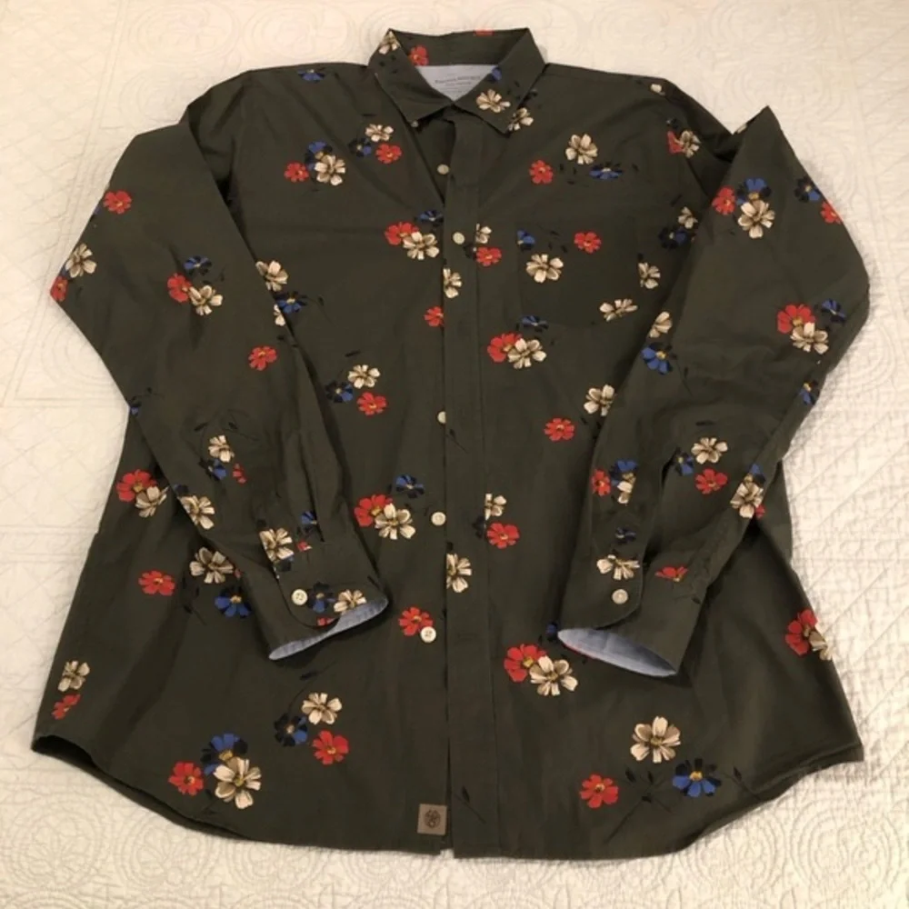 Banana Republic Untucked button down shirt. Size large tall.